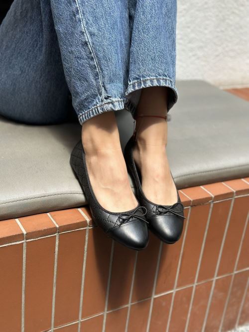 Siyah Kapitone Babet 