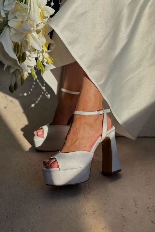 Beyaz Saten Aylaa Gelin Ayakkabısı 
